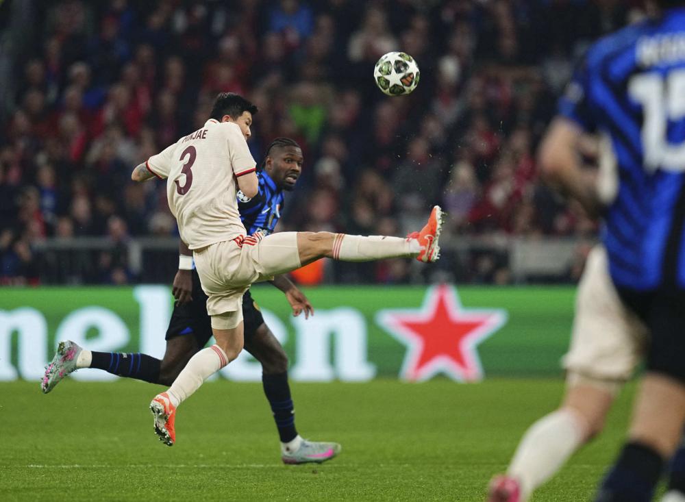 端的表现同 端的表现同